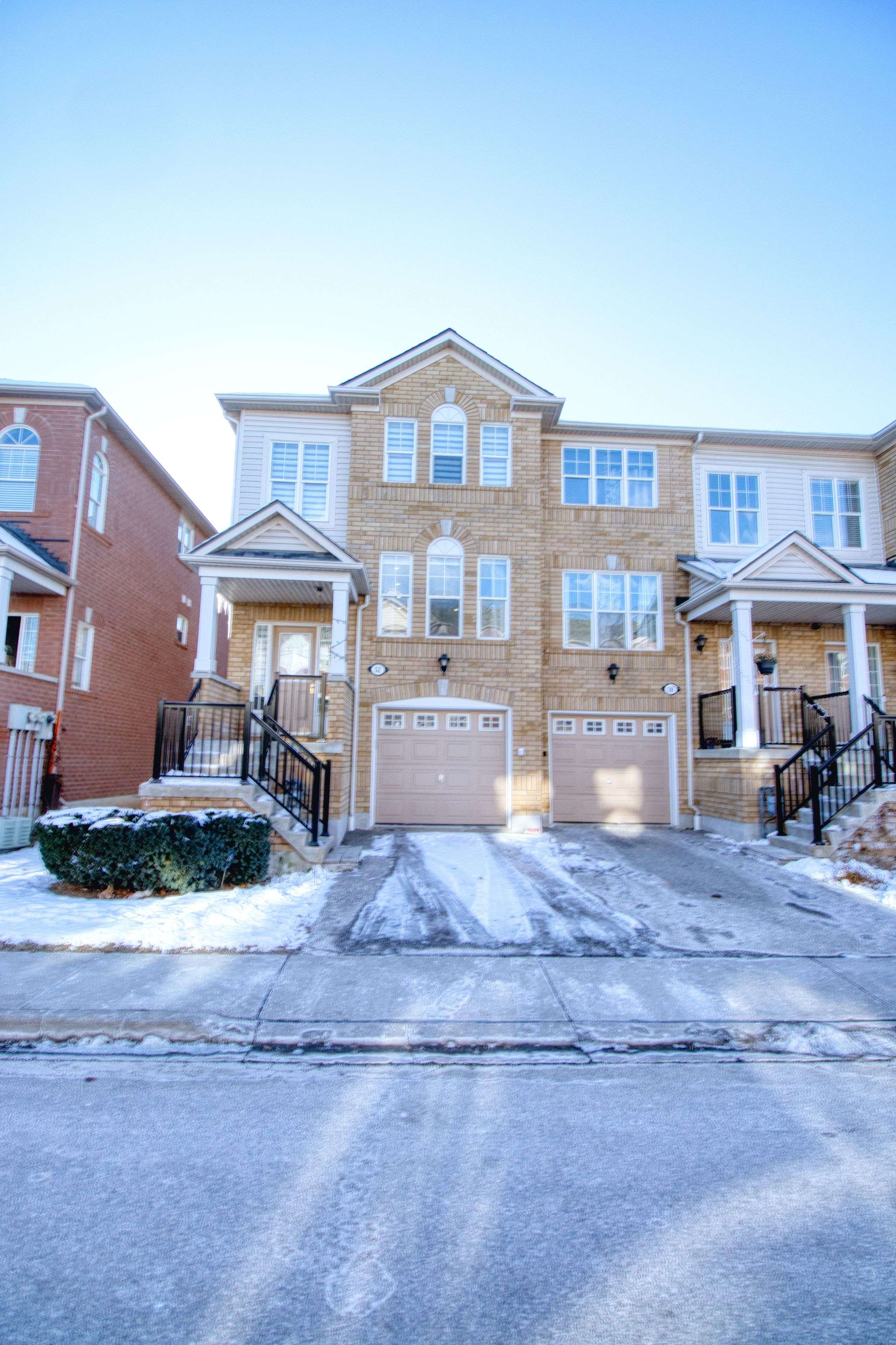 Mississauga, ON L5V 2Y2,5980 Whitehorn AVE #52