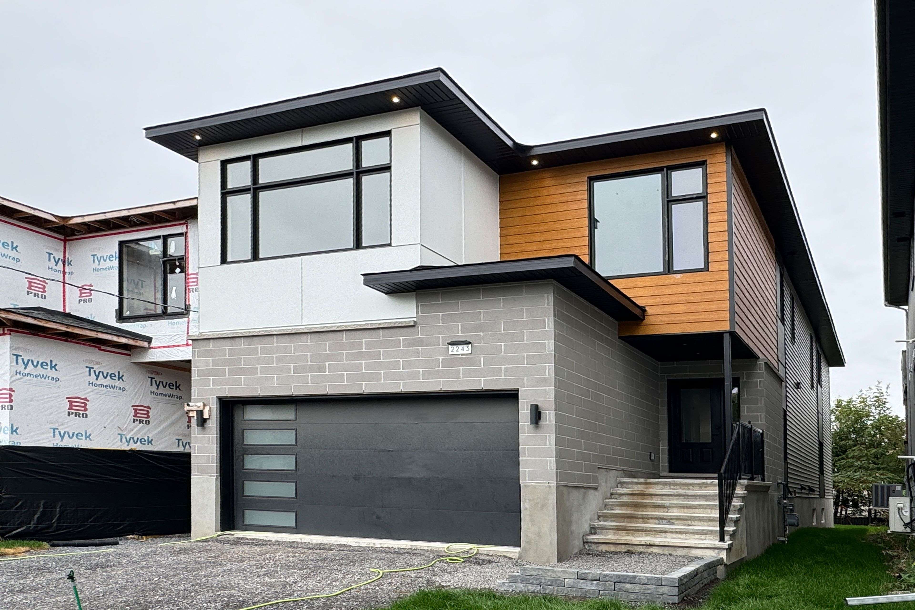 Orleans - Convent Glen And Area, ON K1C 7K5,2239 Page RD