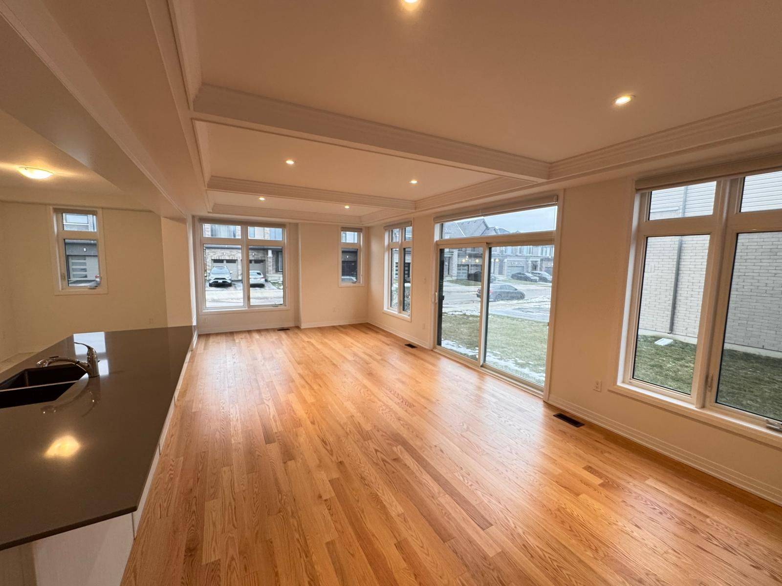 Hamilton, ON L0R 1C0,76 Soules SQ