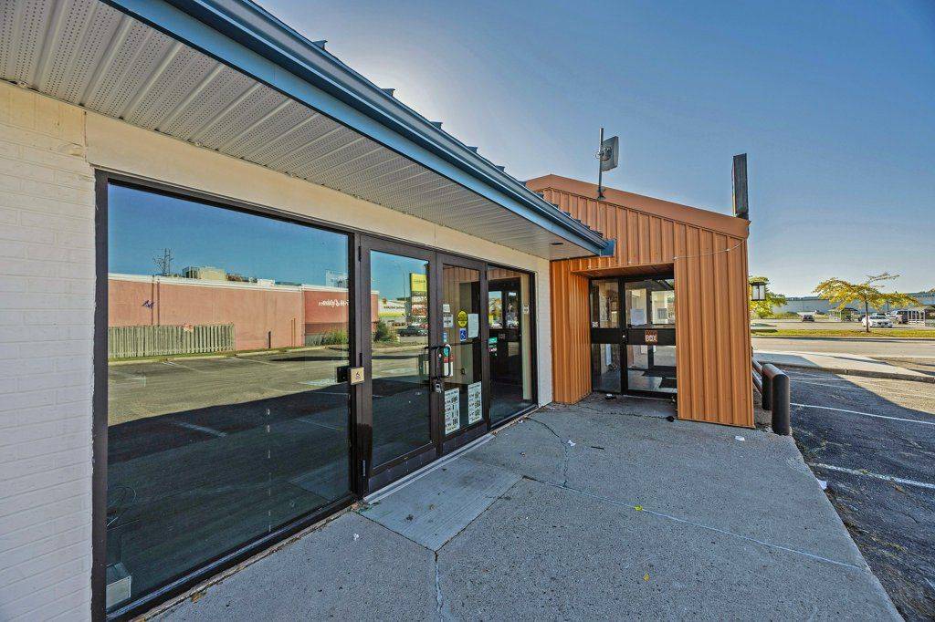 St. Thomas, ON N5P 1E9,985 Talbot ST