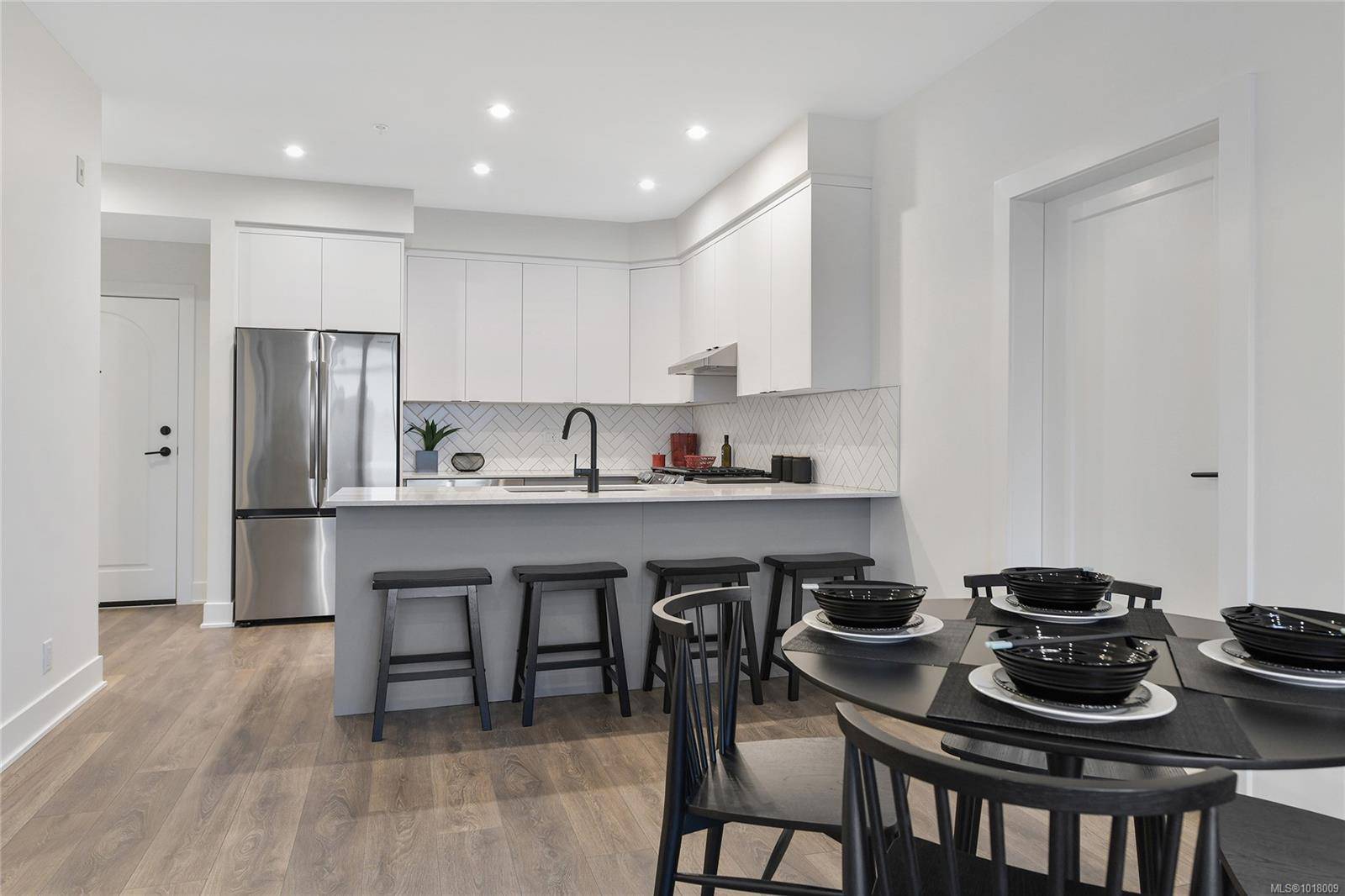 Langford, BC V9B 7C5,1114 Samar Cres #308