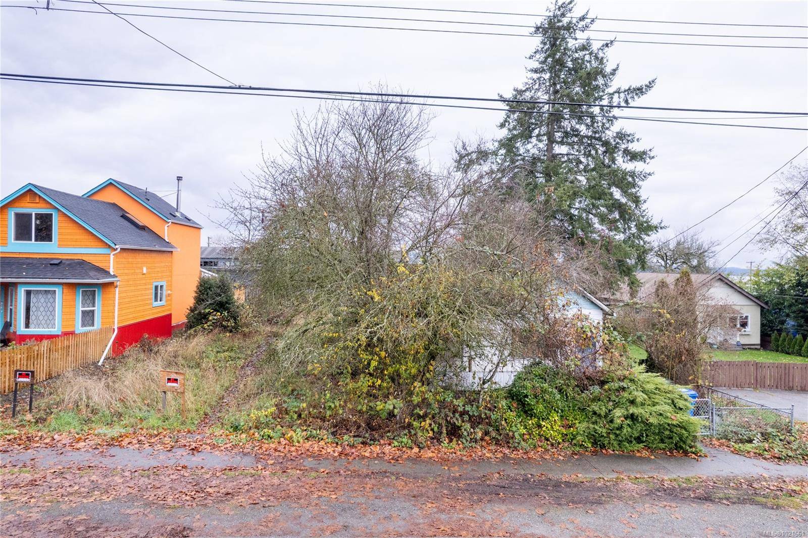 Nanaimo, BC V9R 4X4,247 Irwin St