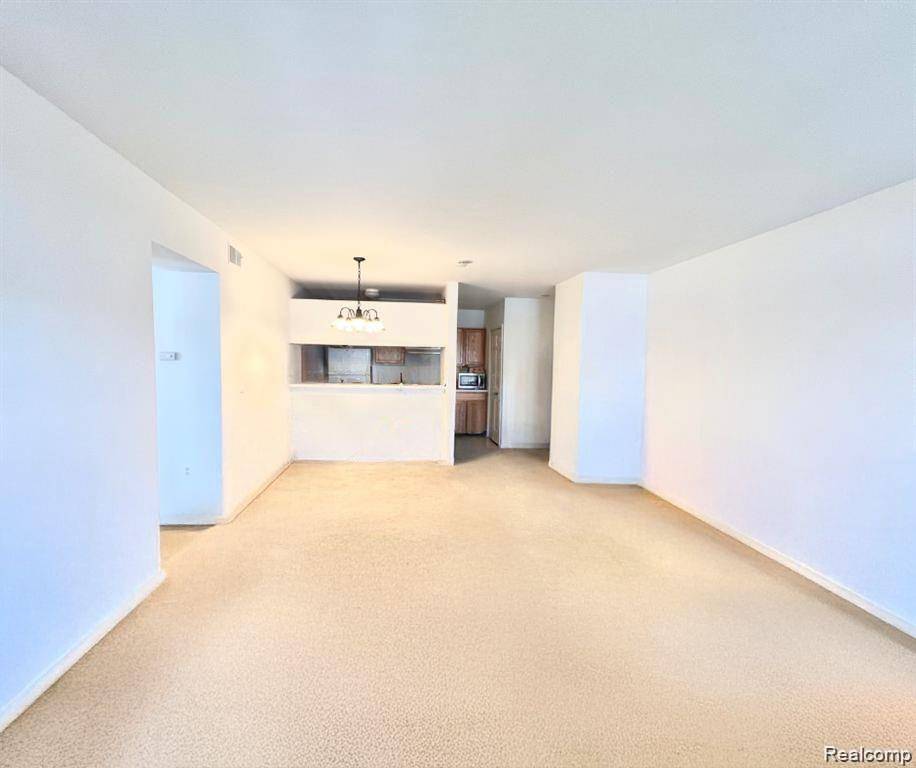 Ann Arbor, MI 48105,2664 S KNIGHTSBRIDGE CIR