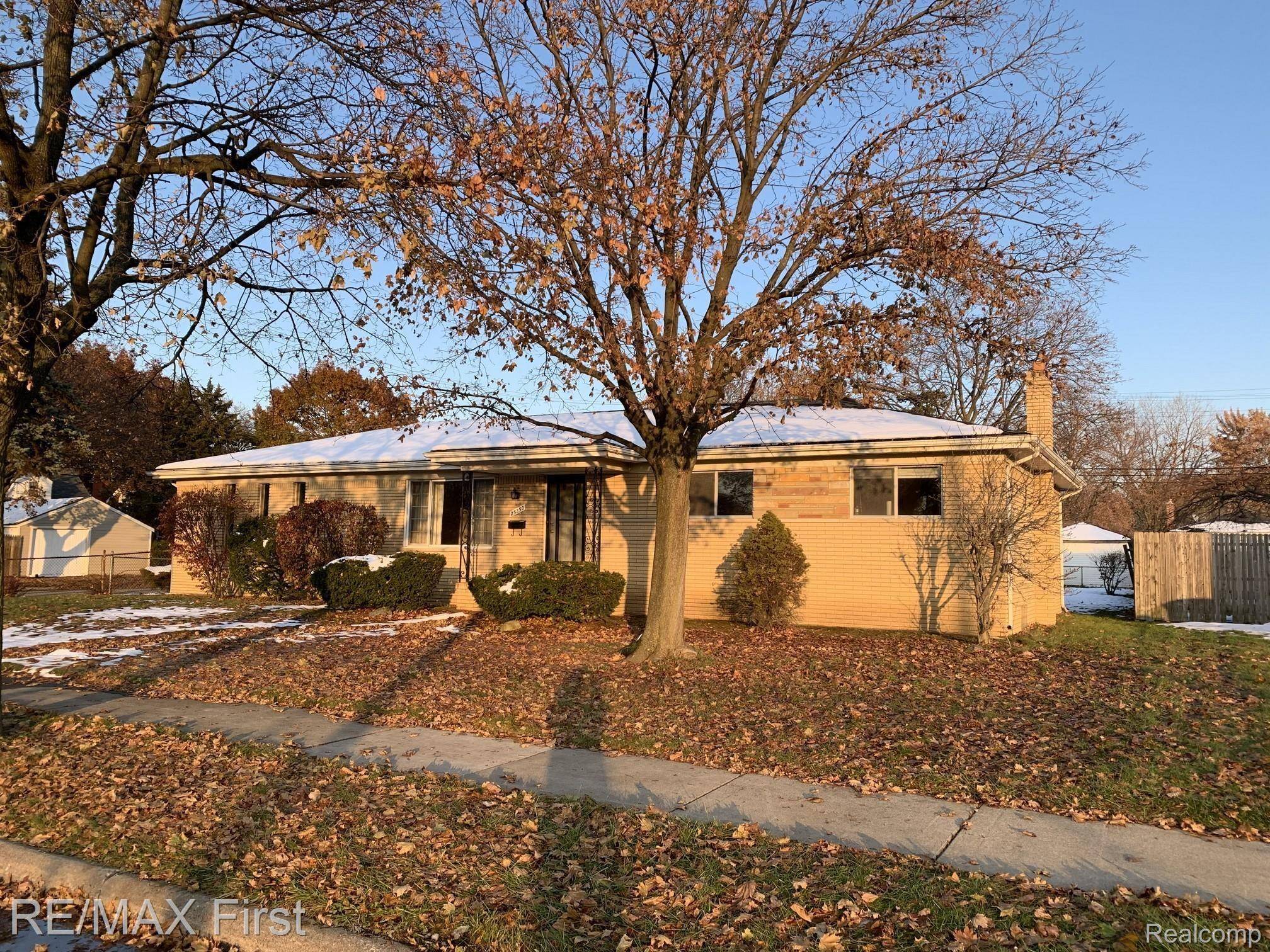 Center Line, MI 48015,25250 ALEX