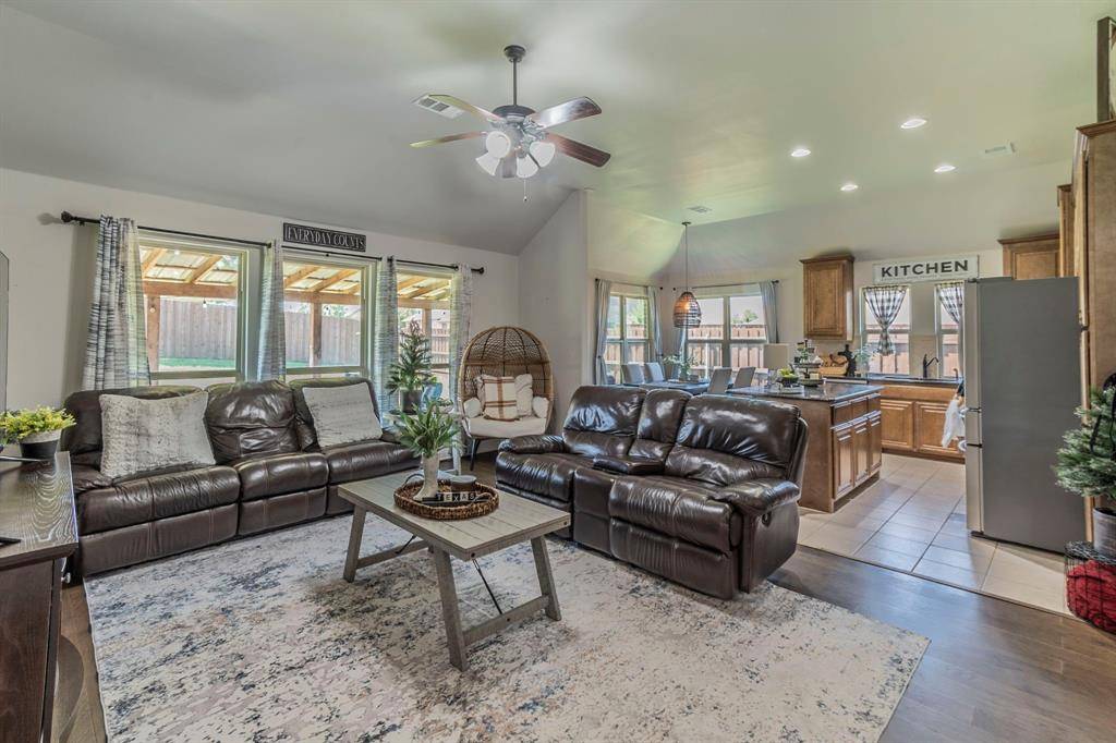 Aubrey, TX 76227,1104 Longhorn Drive