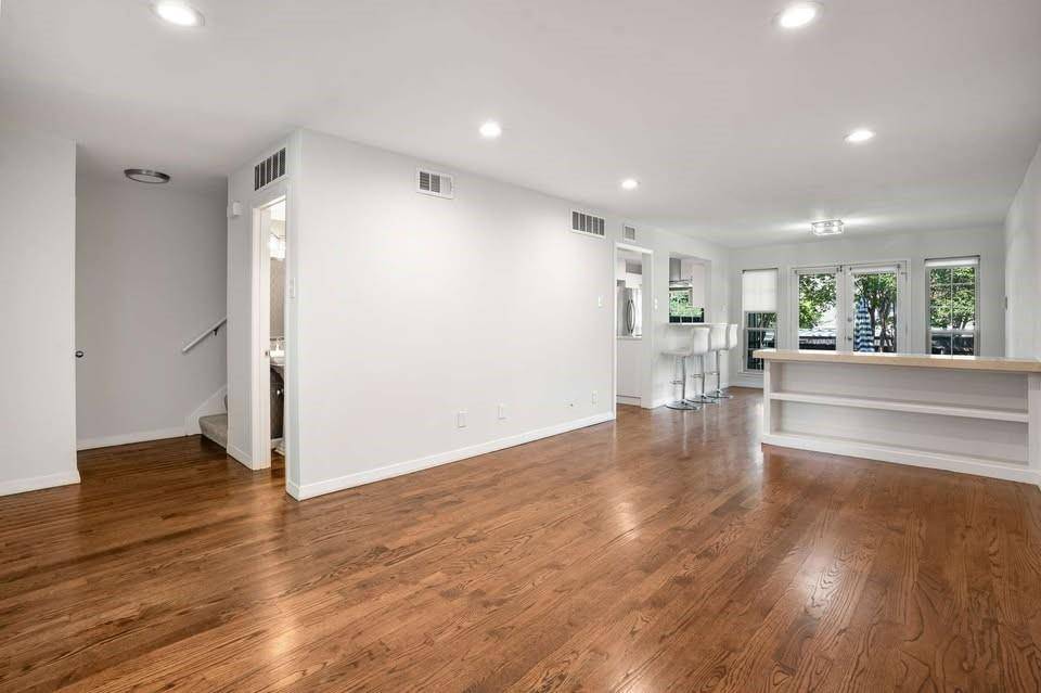 Dallas, TX 75230,7615 Woodthrush Drive #15