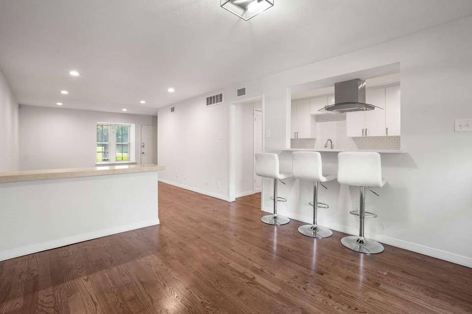 Dallas, TX 75230,7615 Woodthrush Drive #15