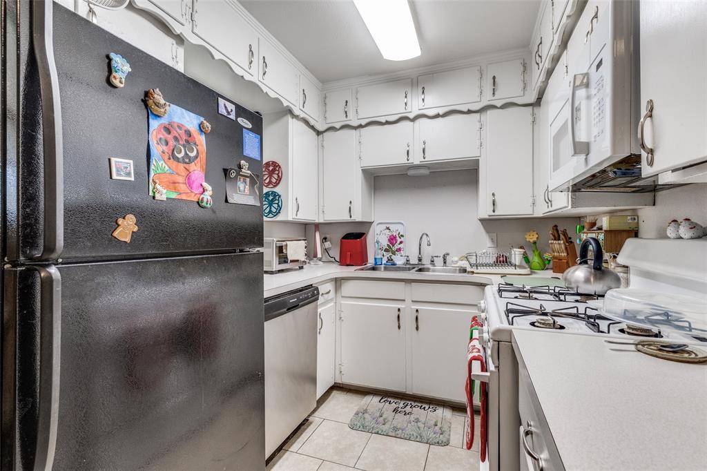 Saginaw, TX 76179,525 S Hampshire Street