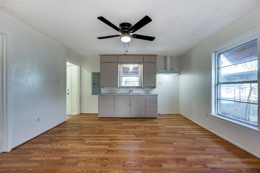 Howe, TX 75459,512 Branch Street