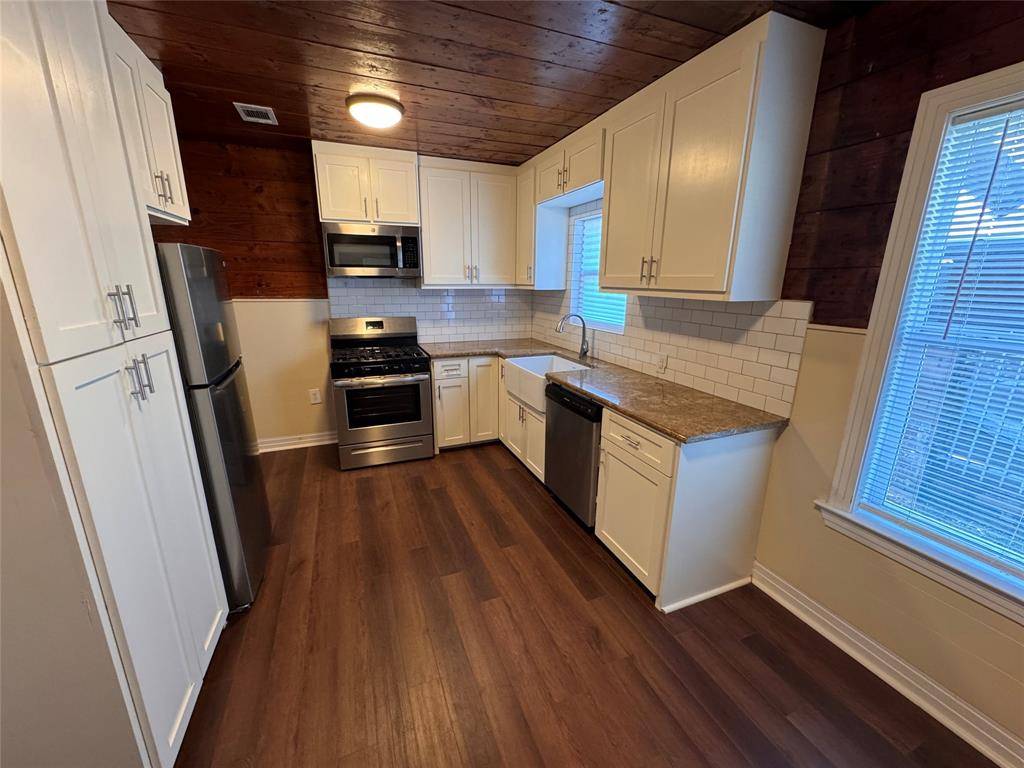 Dallas, TX 75211,2547 Sharon Street