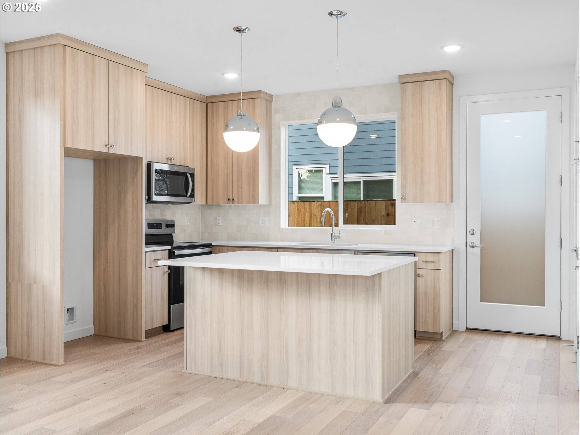 Portland, OR 97266,6443 SE 88th AVE