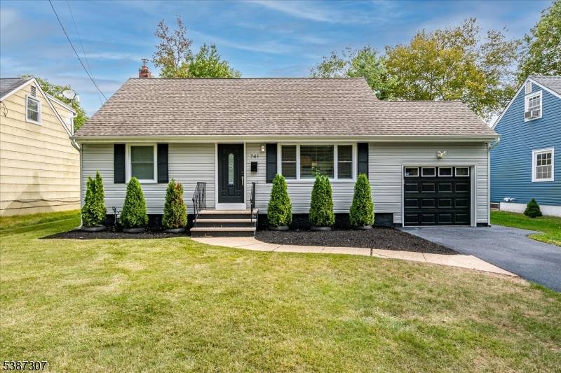 Rahway City, NJ 07065,741 Brookside Rd