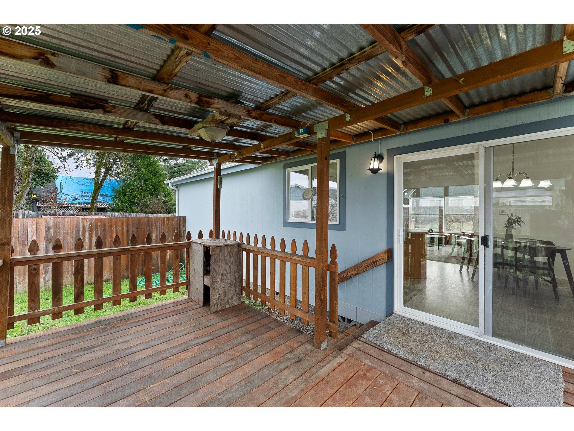 Riddle, OR 97469,105 I ST