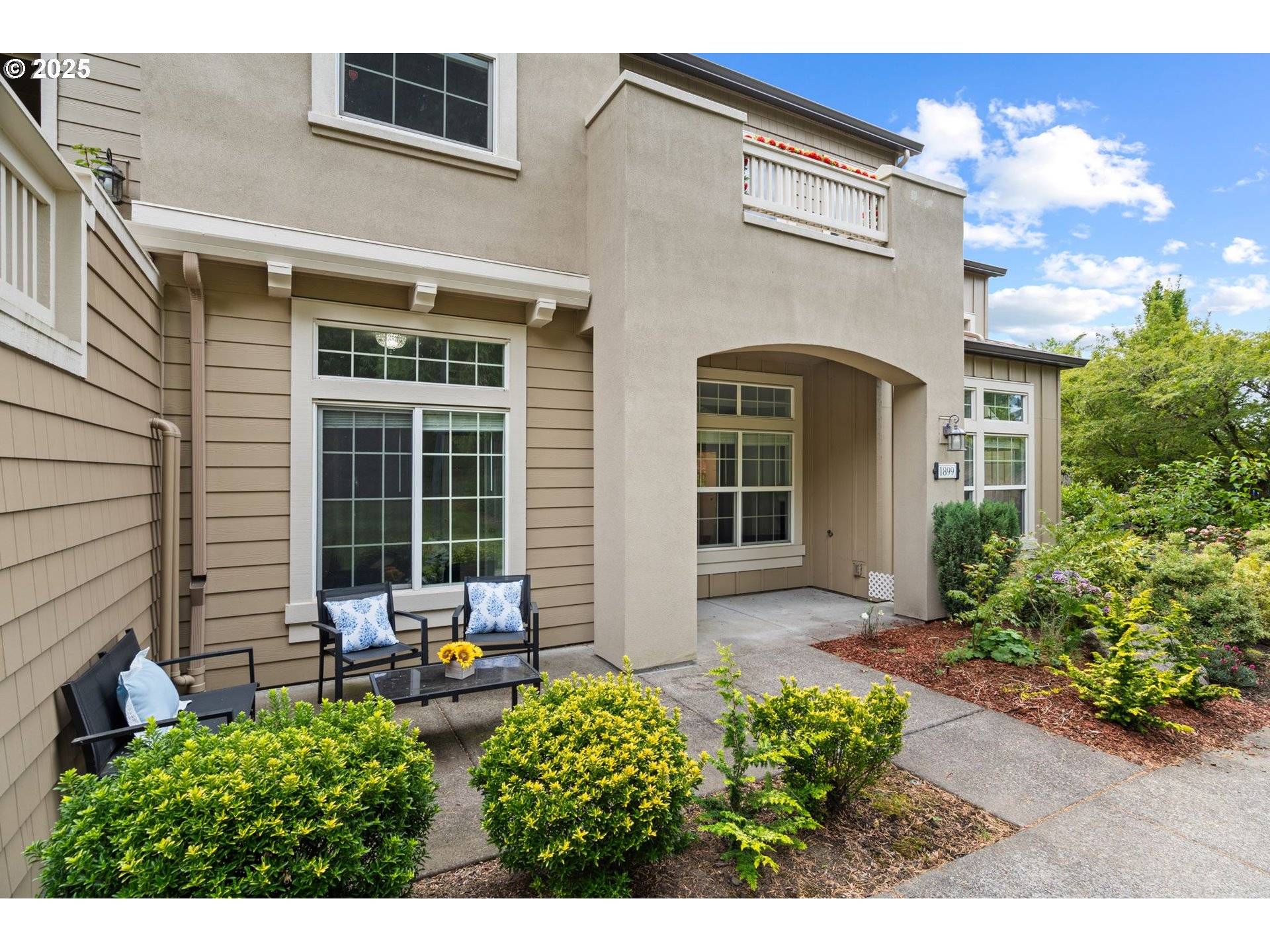 Hillsboro, OR 97124,1899 NE ASHBERRY DR