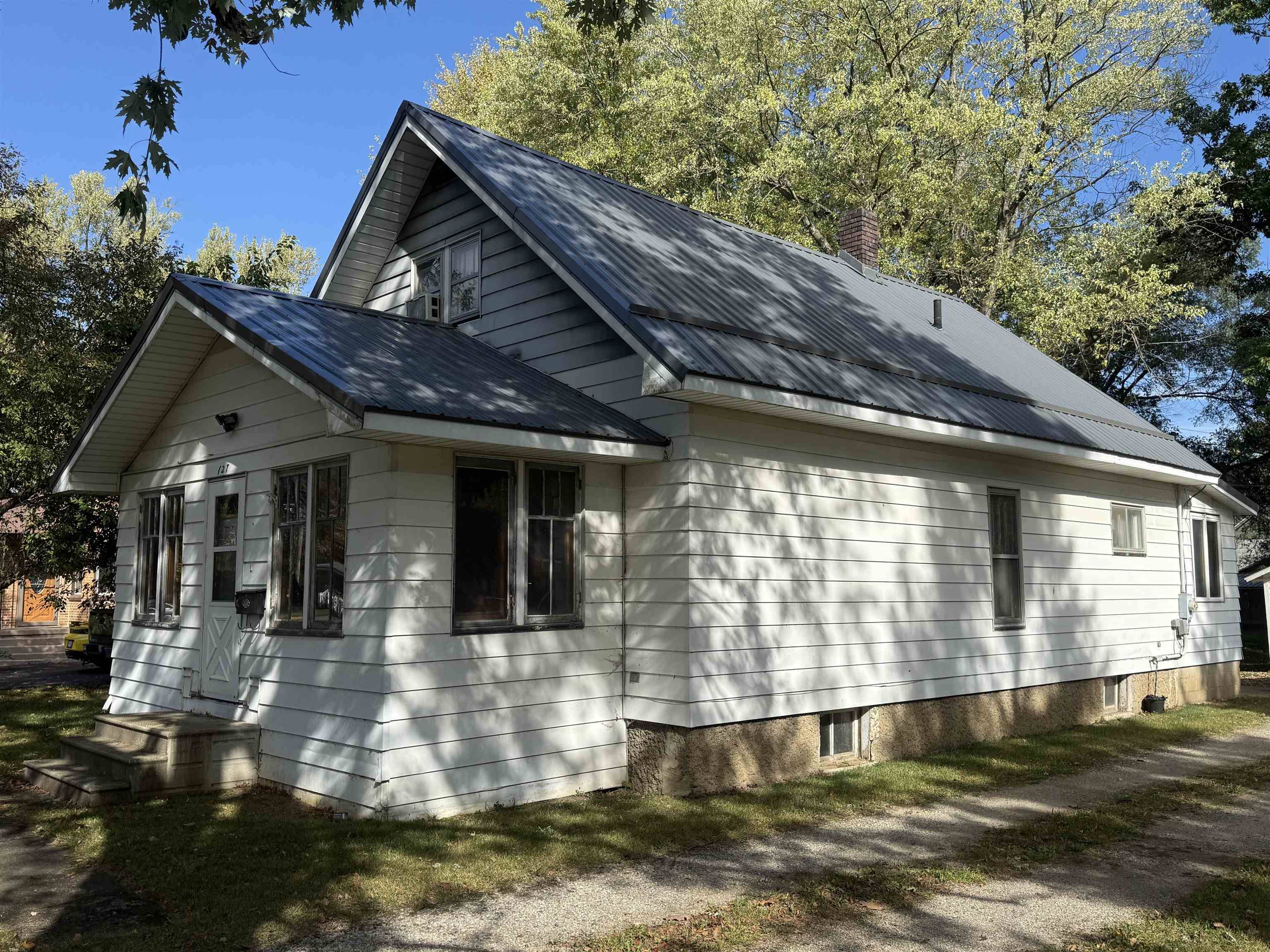 Alma, MI 48801,127 S State ST