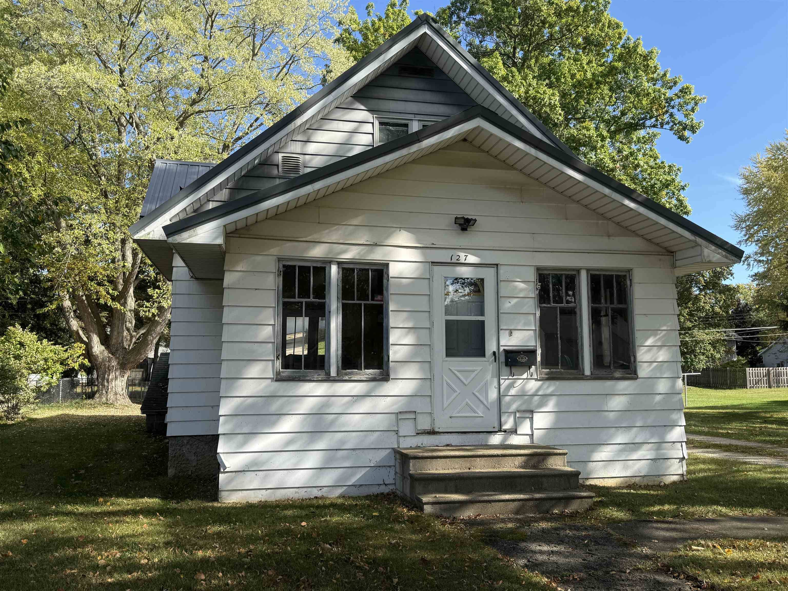 Alma, MI 48801,127 S State ST