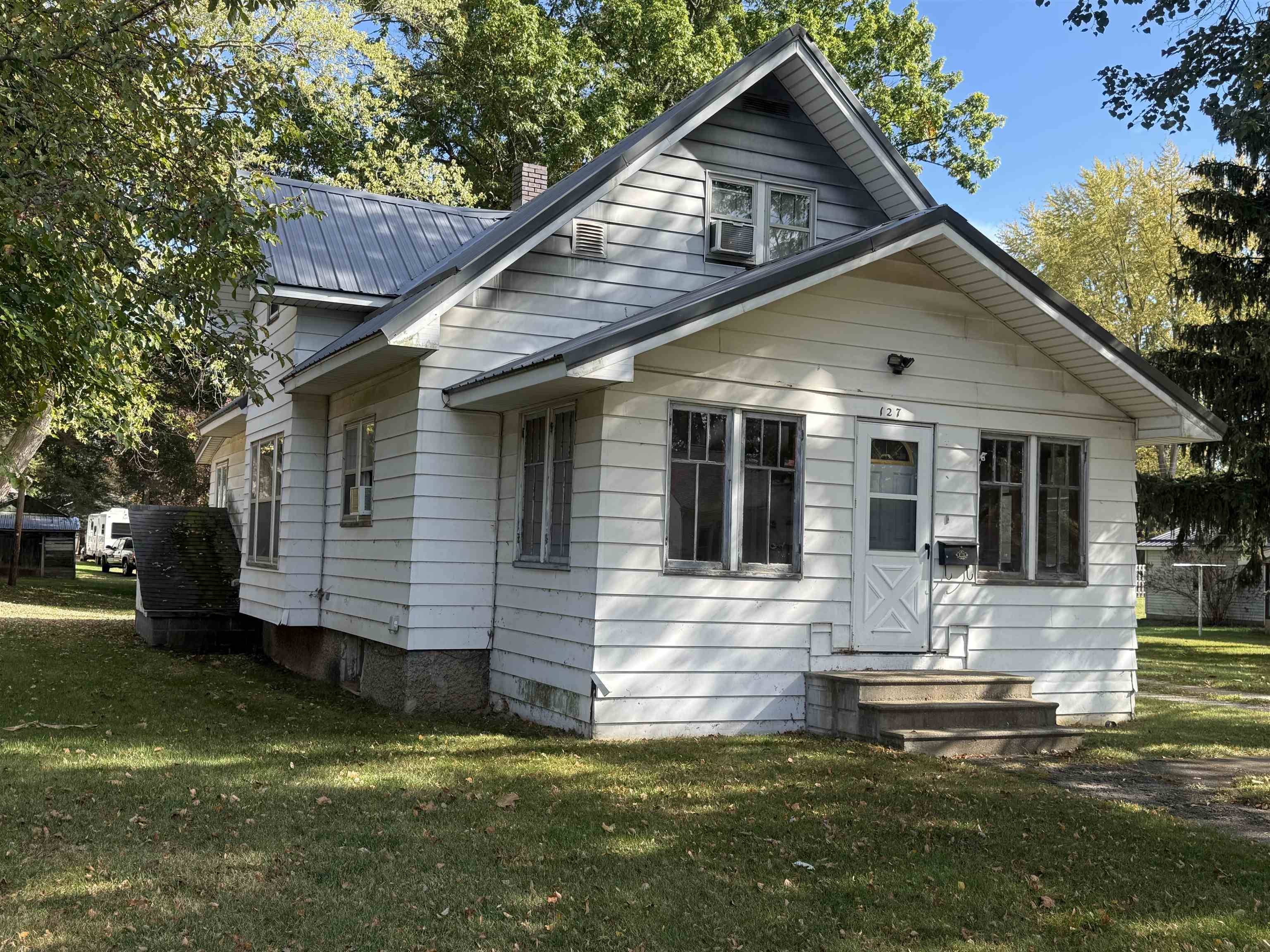 Alma, MI 48801,127 S State ST