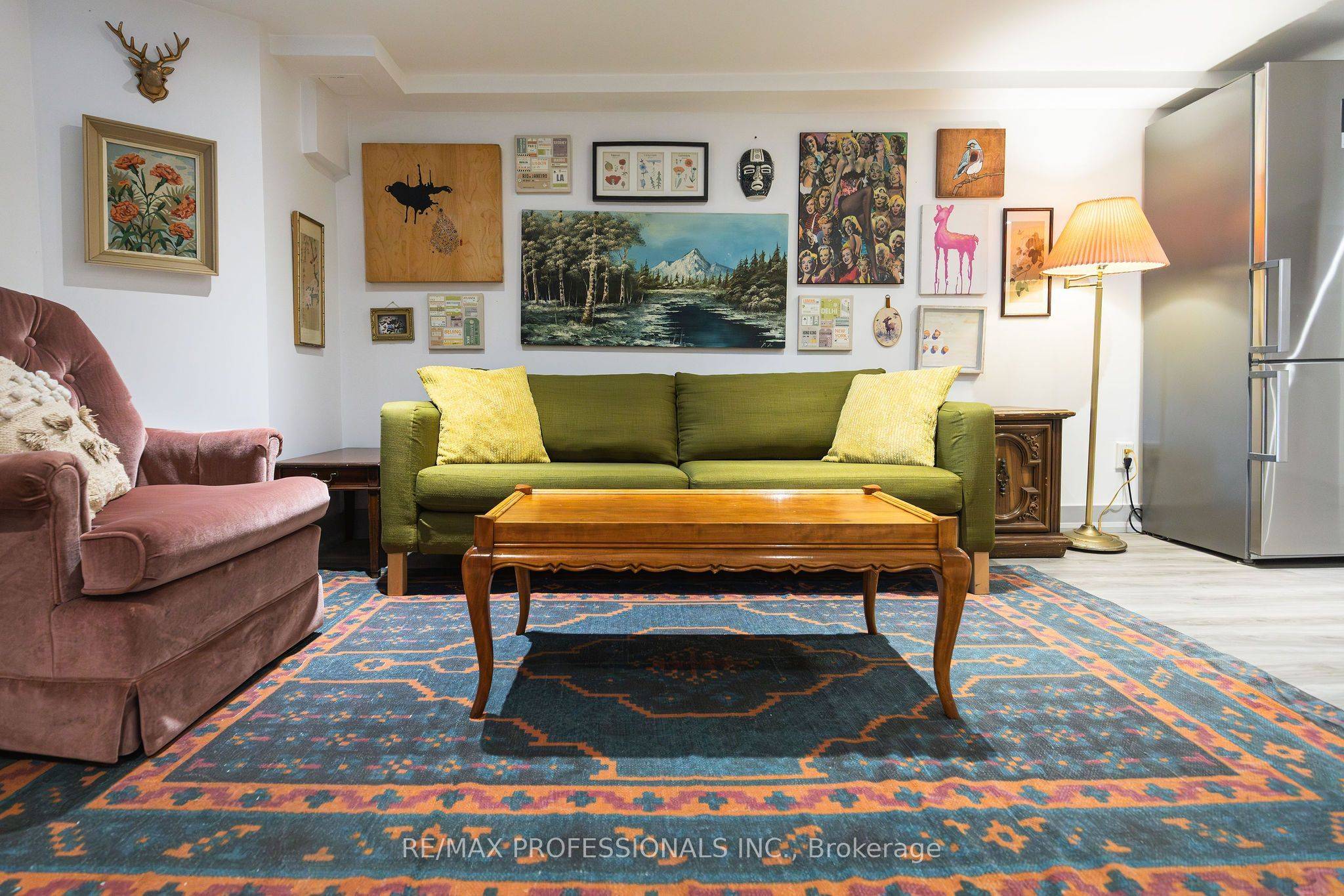 Toronto C02, ON M6G 3E6,627 Christie ST #Lower