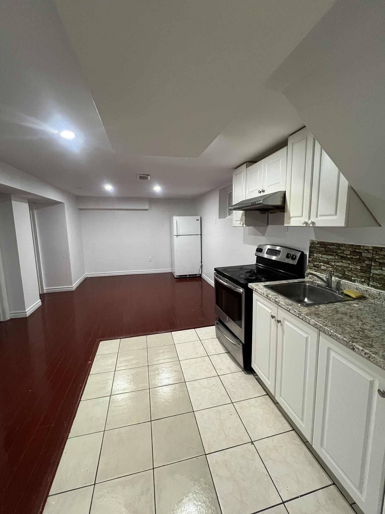 Toronto E09, ON M1G 1Y8,137 Janray DR #Bsmt