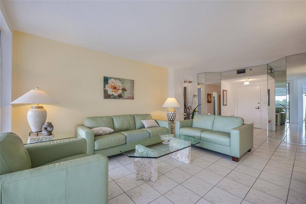 Lauderhill, FL 33319,7100 Radice Ct #302