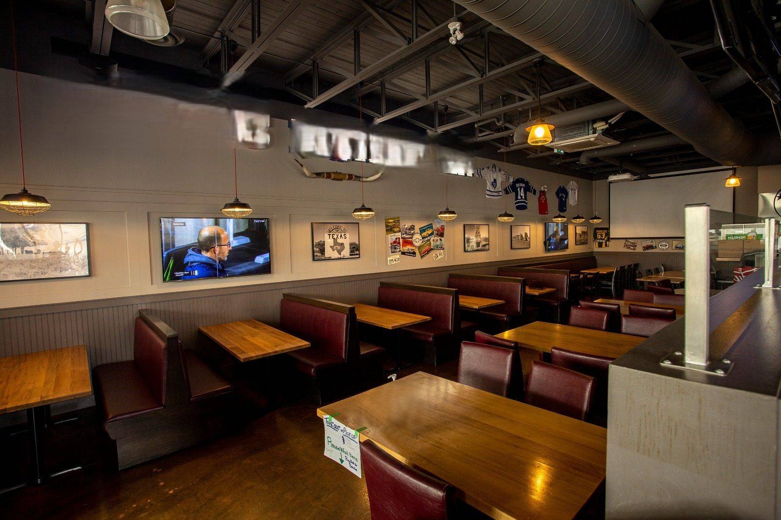 Mississauga, ON L4Y 1A6,1077 North Service RD #13