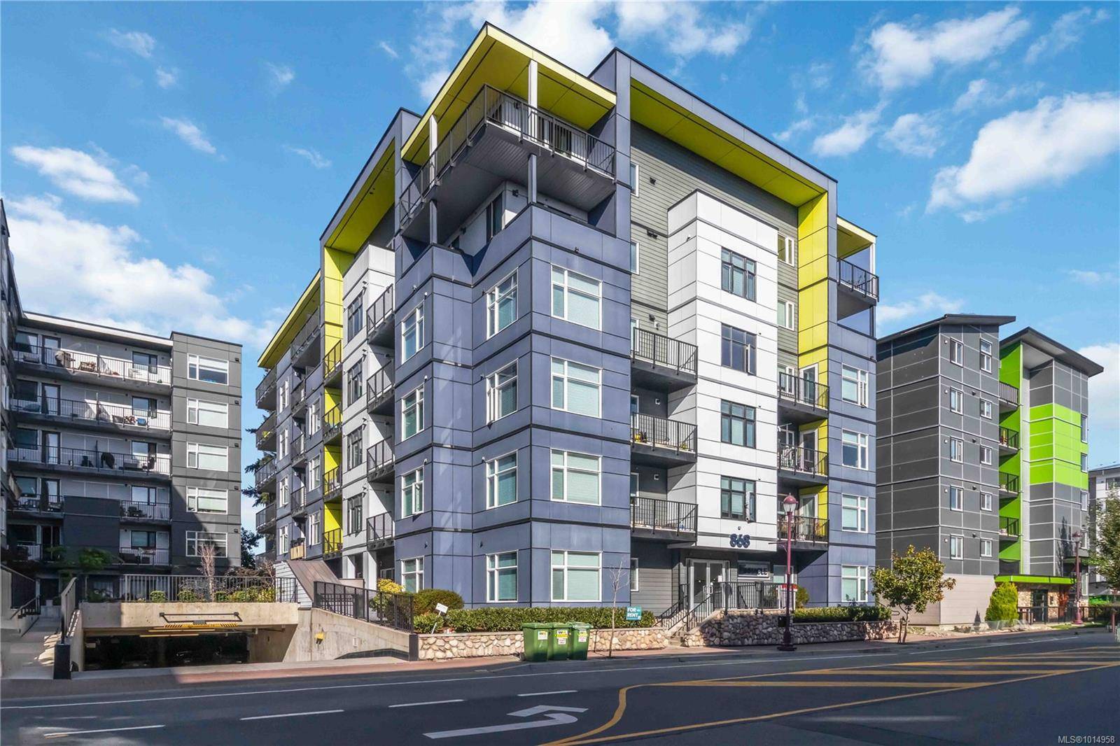 Langford, BC V9B 0X9,868 Orono Ave #602