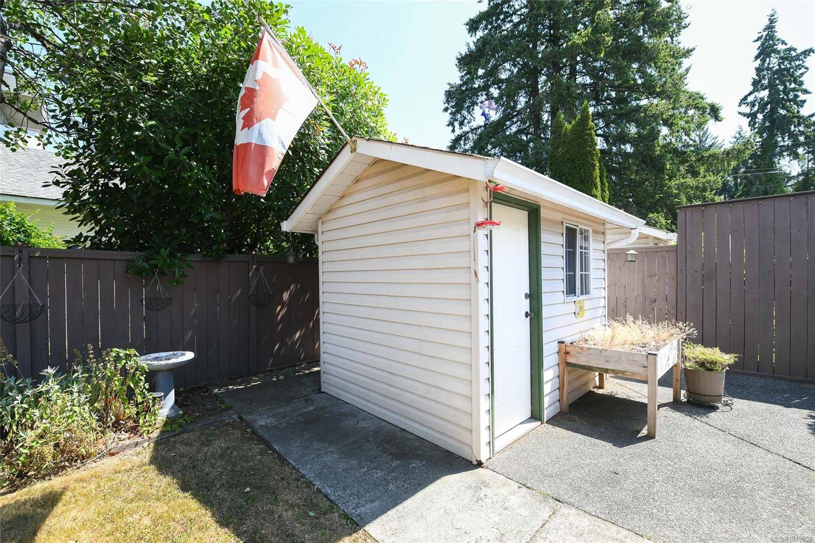 Courtenay, BC V9N 3H4,1250 Stewart Ave #B