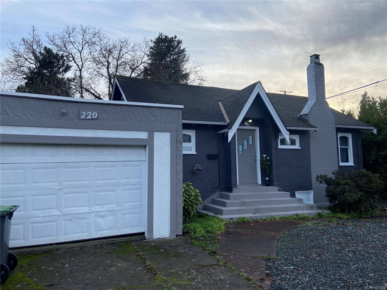 Duncan, BC V9L 2T2,220 Coronation Ave