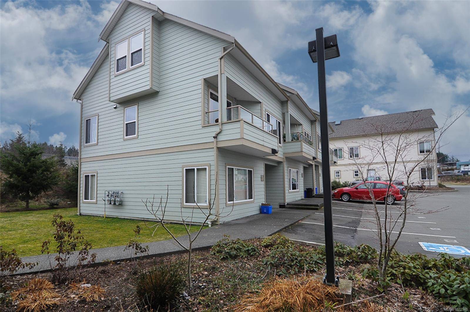 Courtenay, BC V9N 8P1,3030 Kilpatrick Ave #713/723