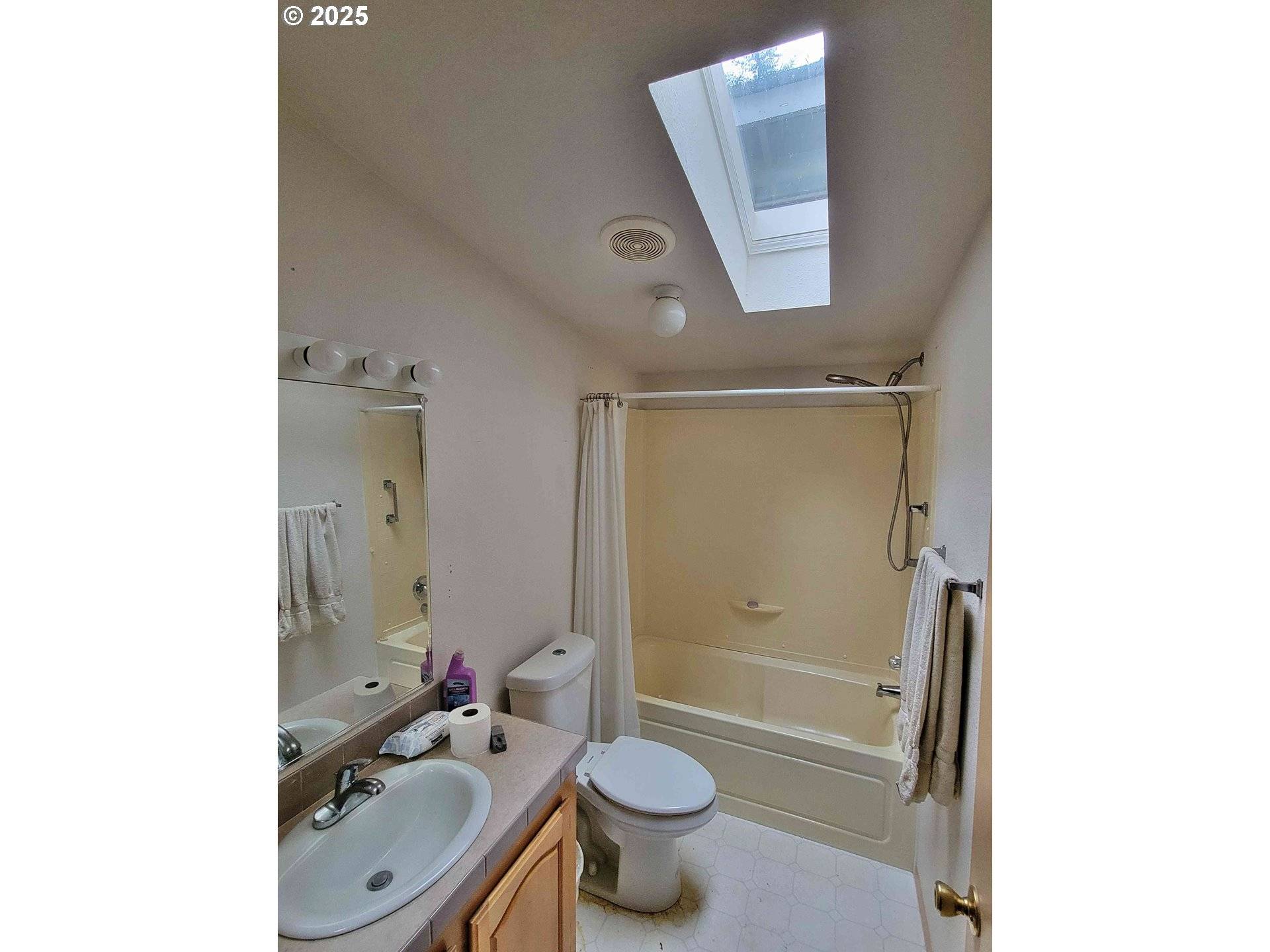 Winlock, WA 98596,112 TOPAZ CT