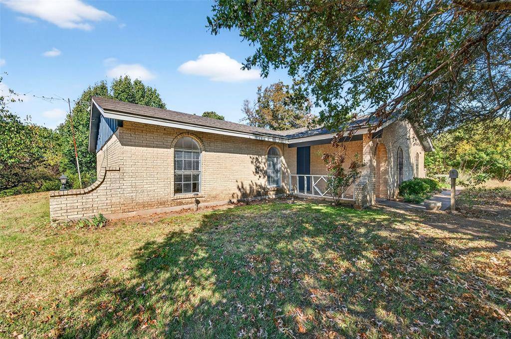 Whitewright, TX 75491,2107 N FM 2729