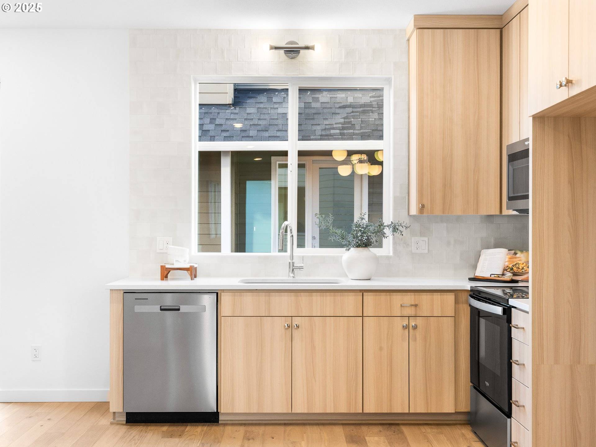 Portland, OR 97266,6445 SE 88th AVE