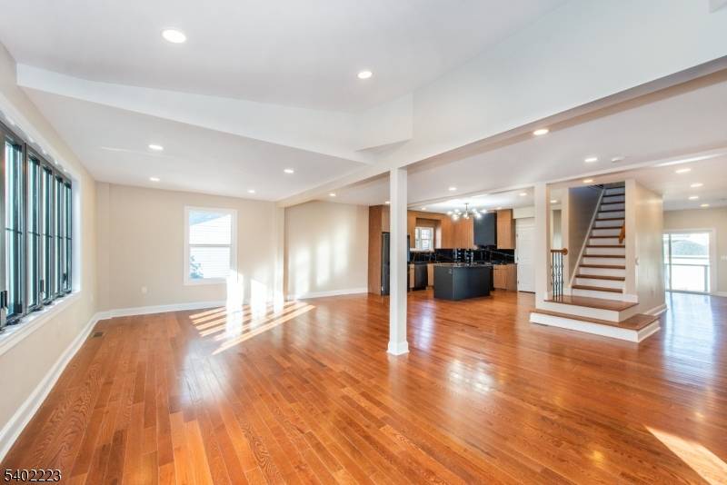 Ridgefield Park Village, NJ 07660,50 Grand Ave