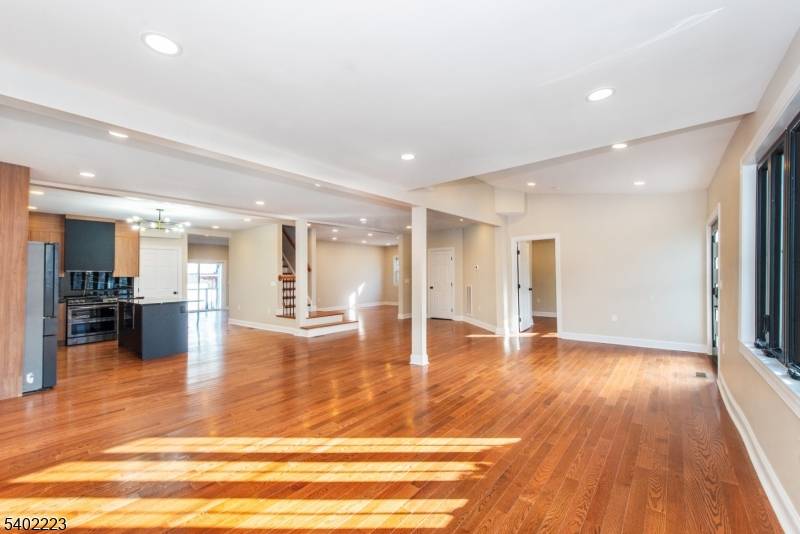 Ridgefield Park Village, NJ 07660,50 Grand Ave