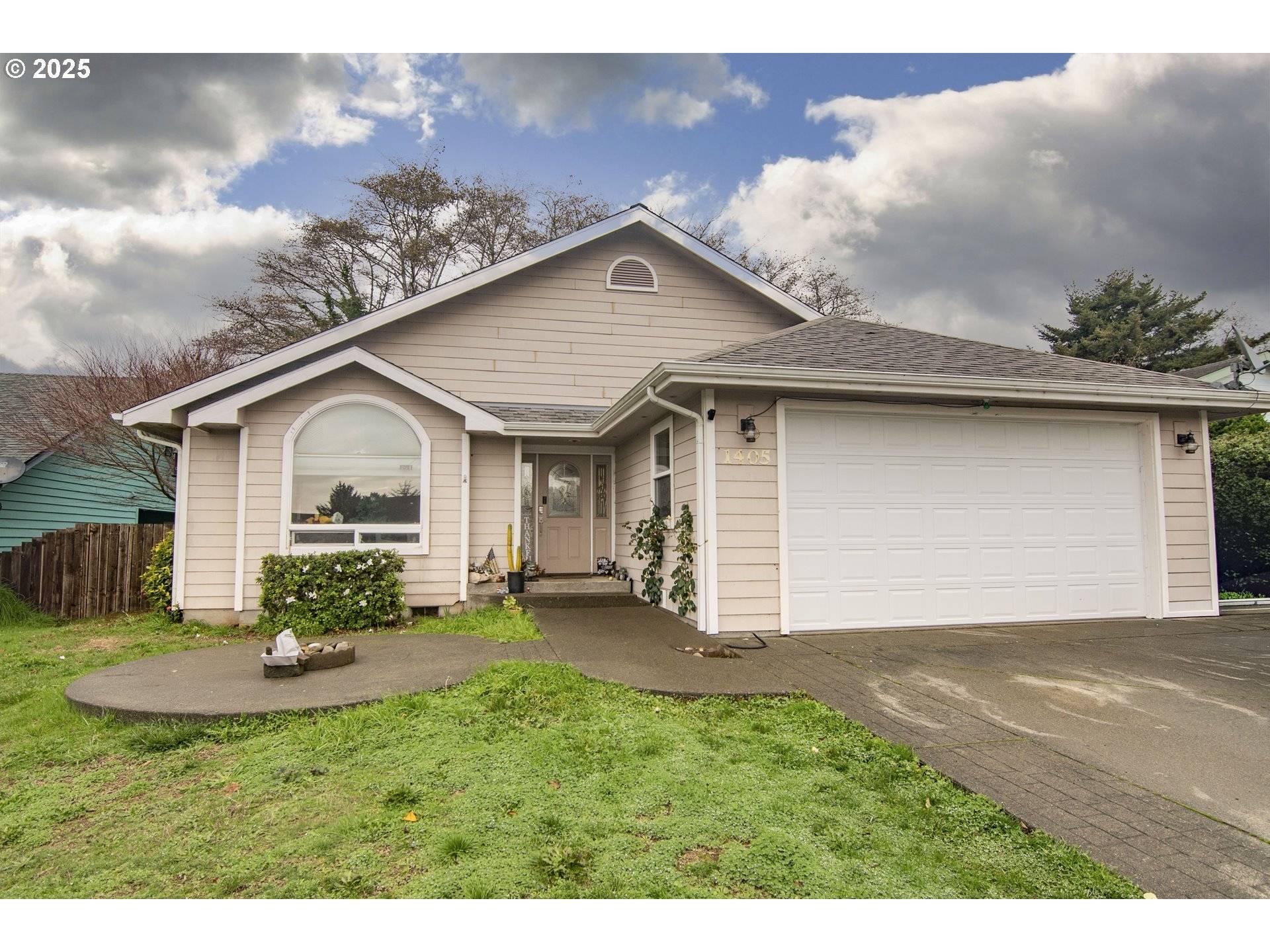 Brookings, OR 97415,1405 VIEW CT