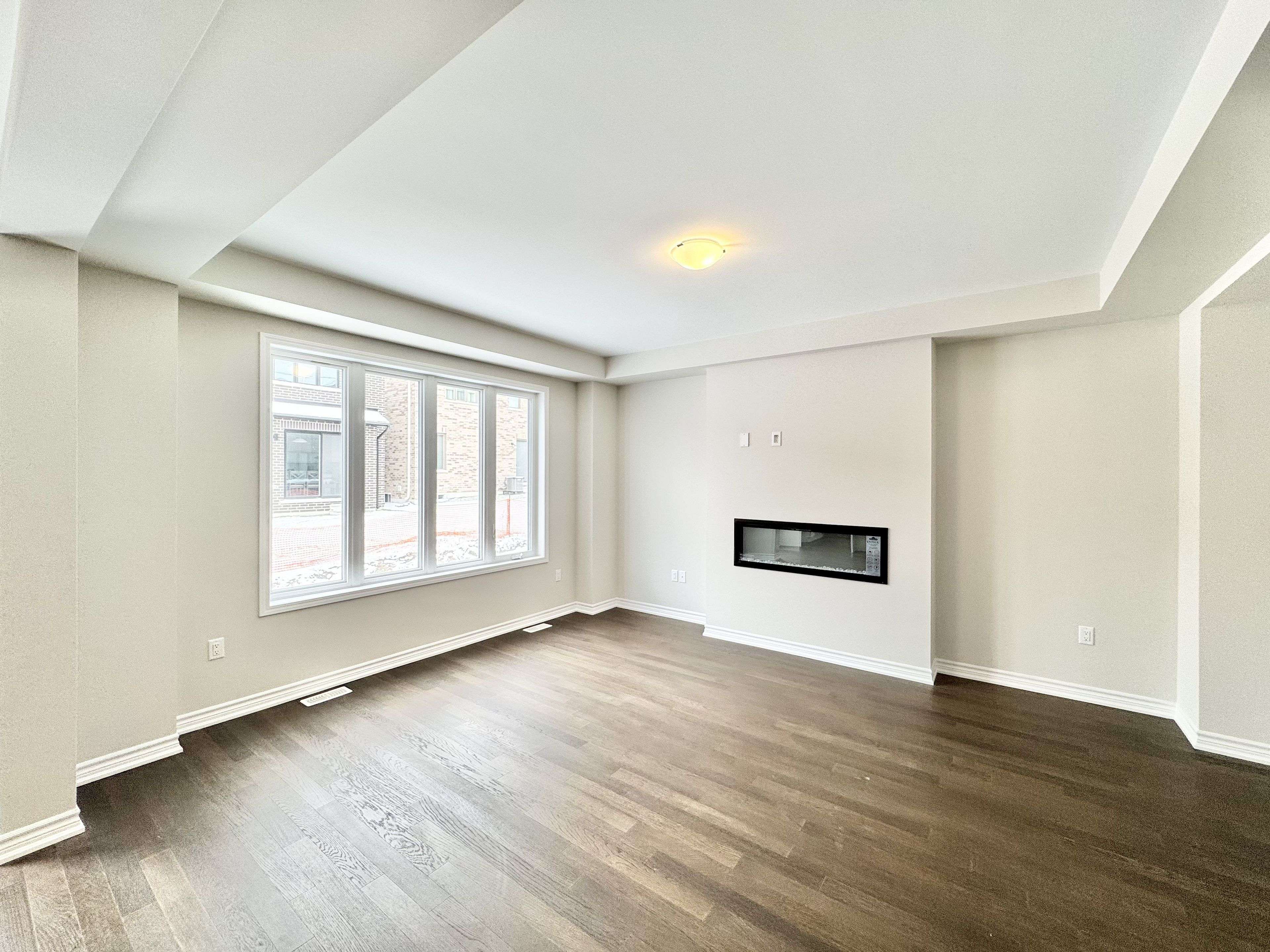 Barrie, ON L9J 0B7,48 Gretzky AVE