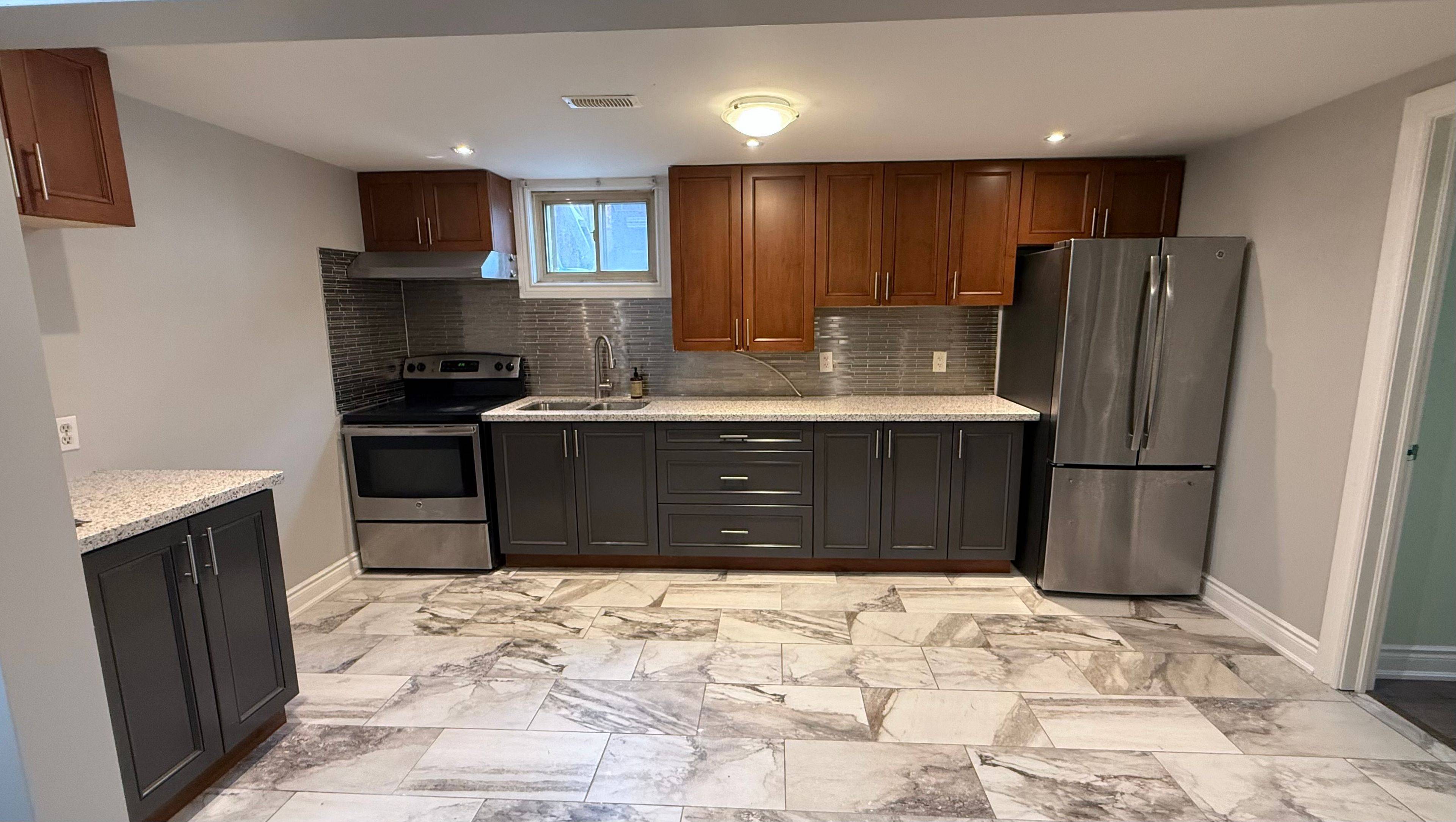 Mississauga, ON L4Y 2J4,926 Flagship DR #Lower 2