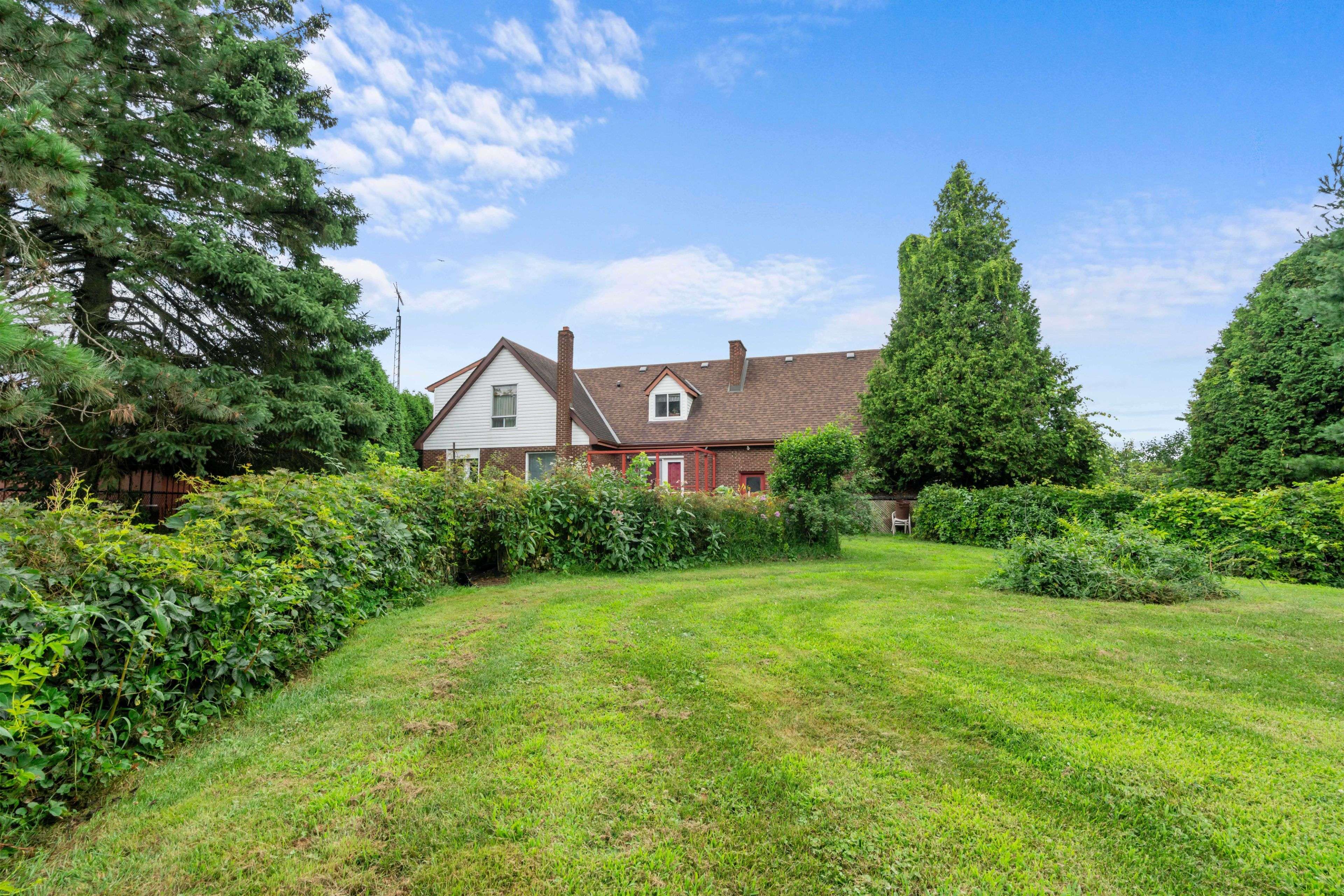 South Dundas, ON K0C 1X0,5687 Cherry ST