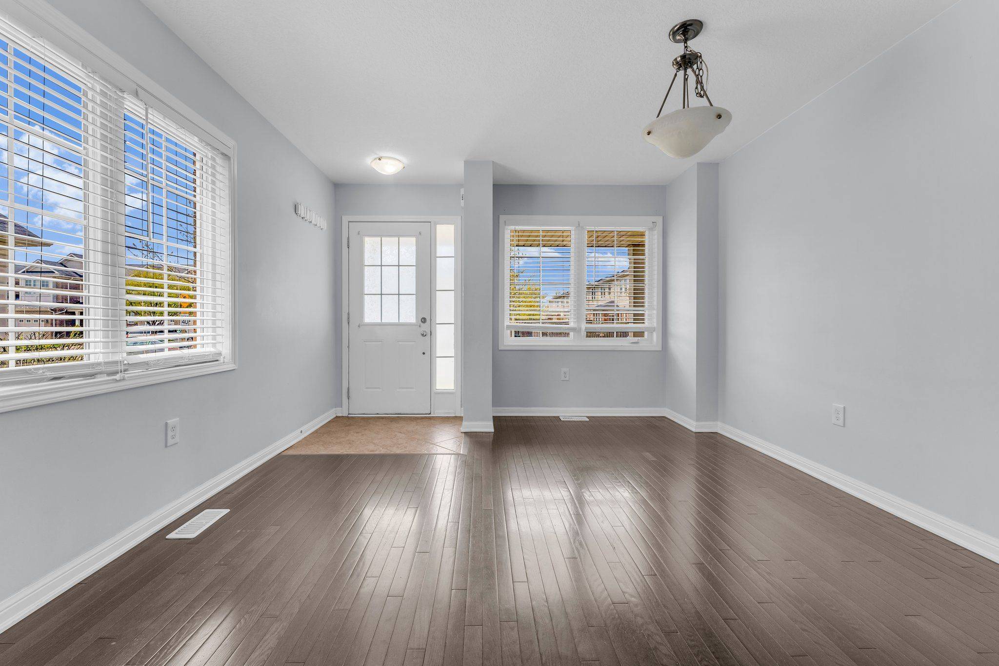 Cambridge, ON N3C 0C9,74 Michigan AVE