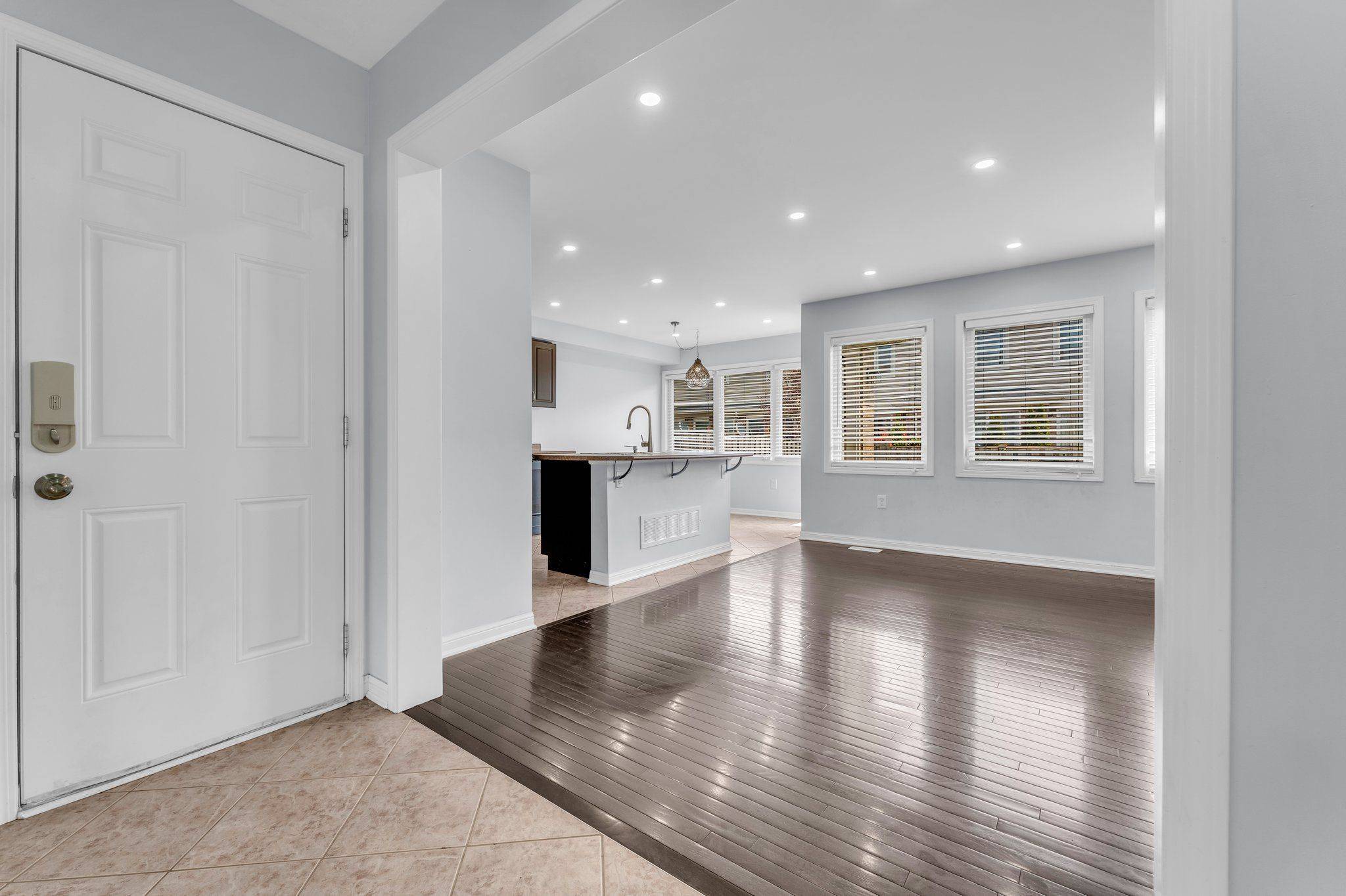 Cambridge, ON N3C 0C9,74 Michigan AVE