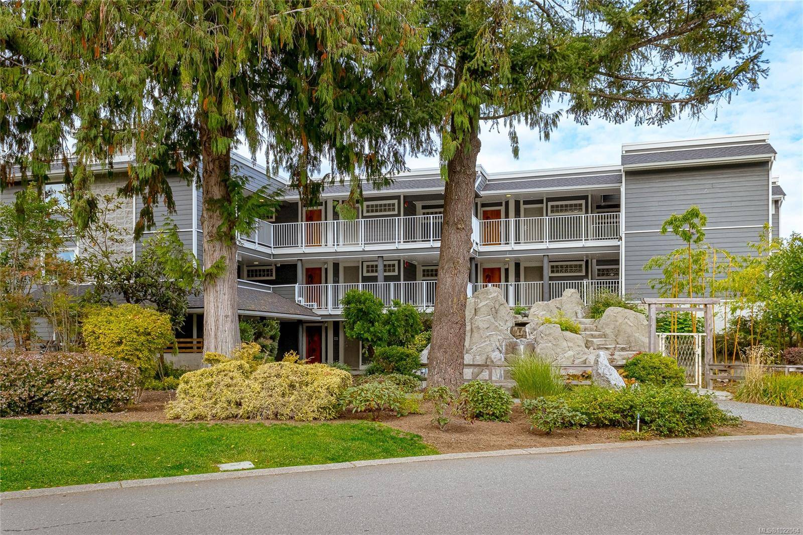 Nanoose Bay, BC V9P 9B7,1600 Stroulger Rd #711