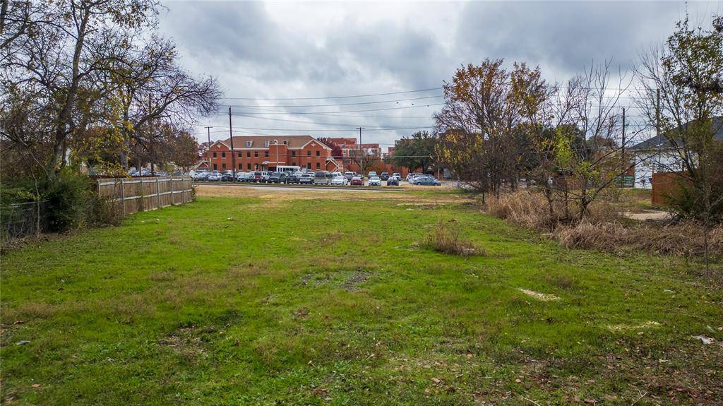 Dallas, TX 75216,1959 E Ann Arbor Avenue