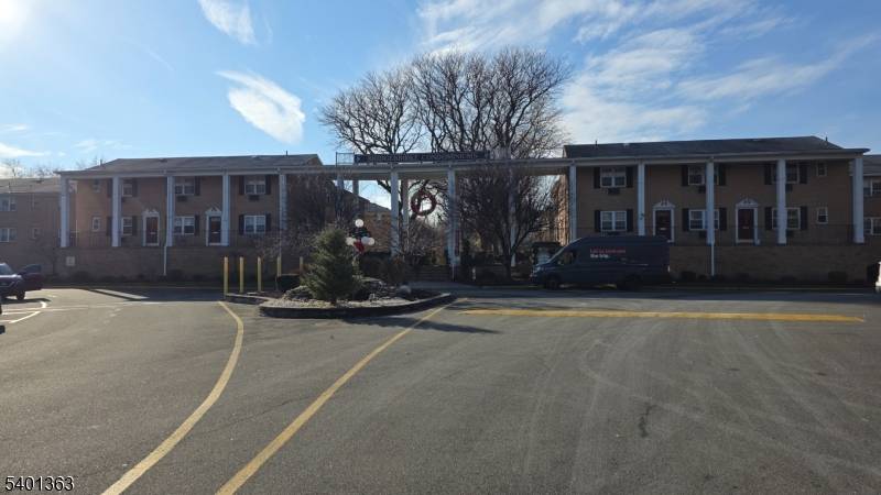 Belleville Twp., NJ 07109,725 Joralemon St #3