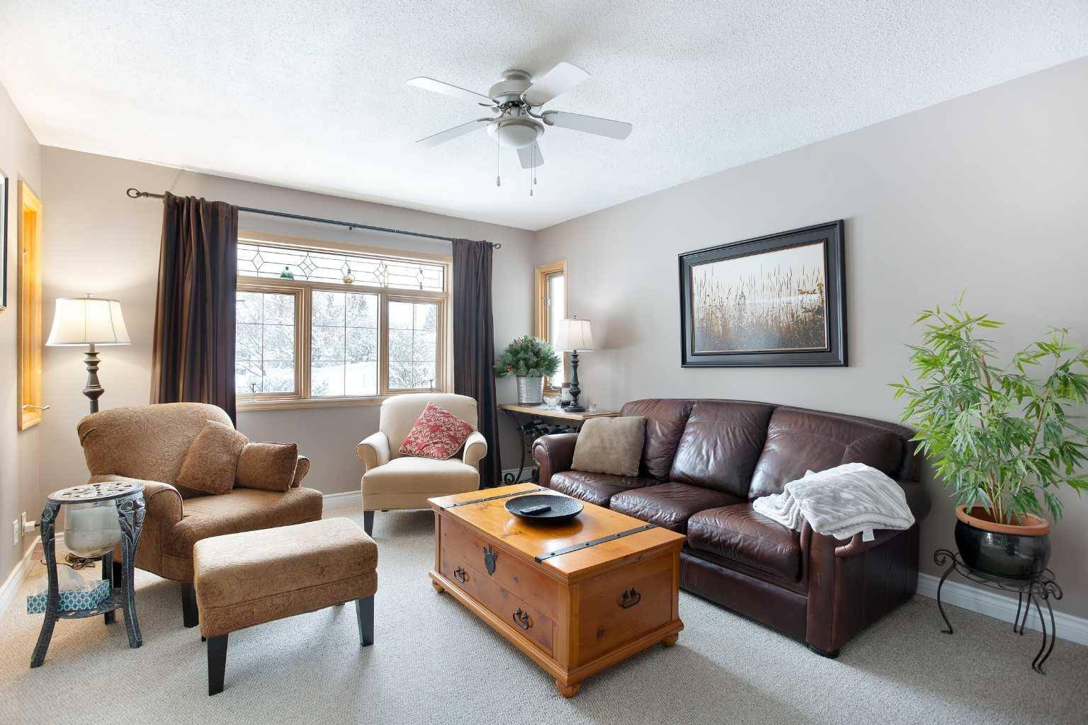 Calgary, AB T3E 4A1,2607 Kelwood DR SW