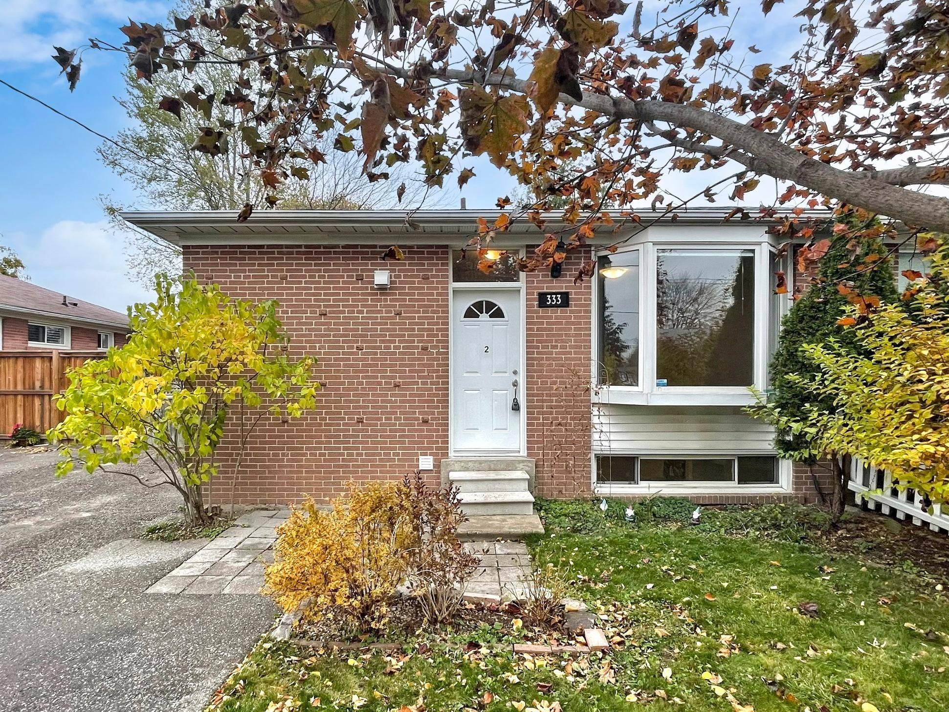 Whitby, ON L1N 1Z2,333 Rosedale DR