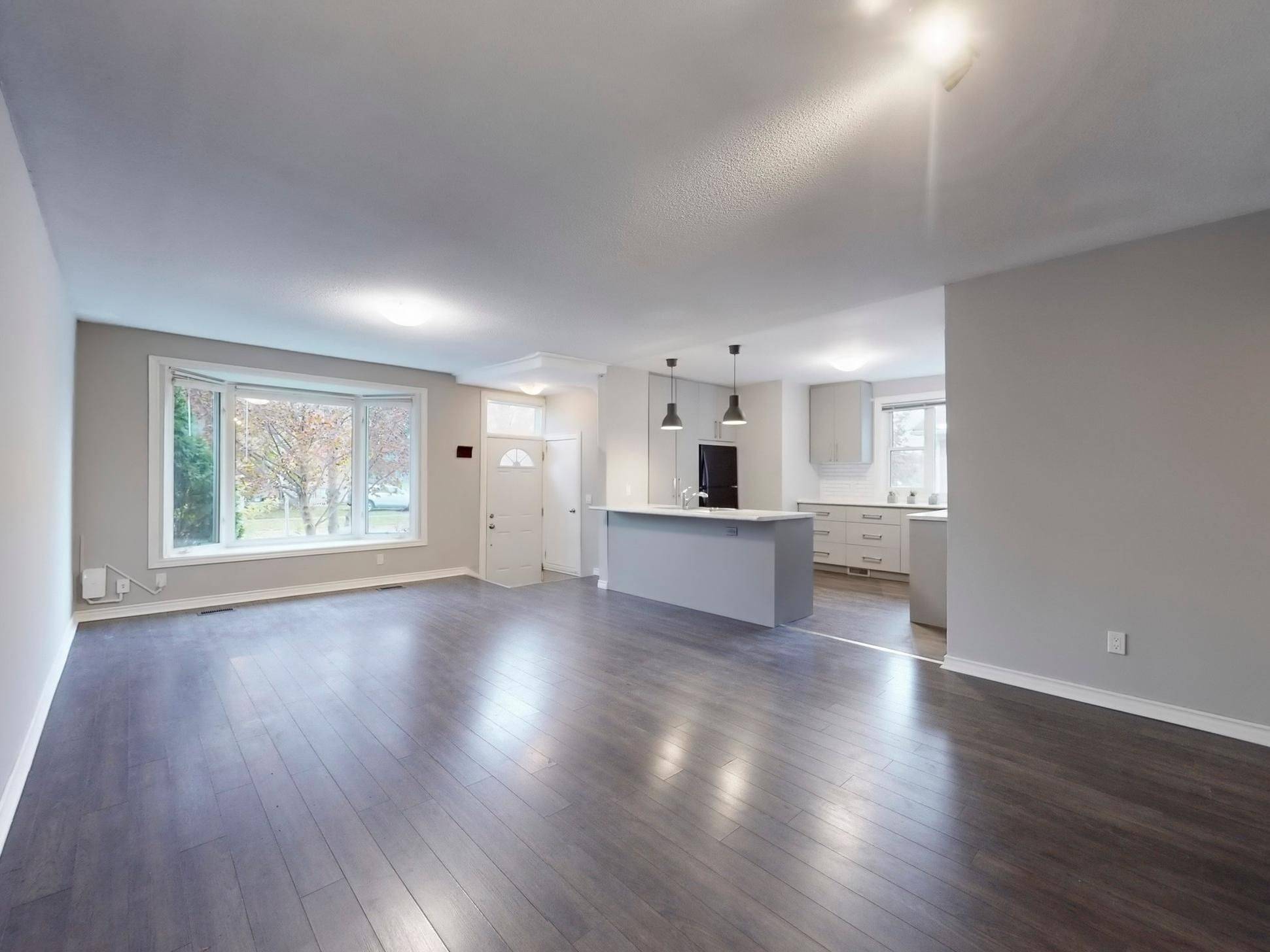 Whitby, ON L1N 1Z2,333 Rosedale DR