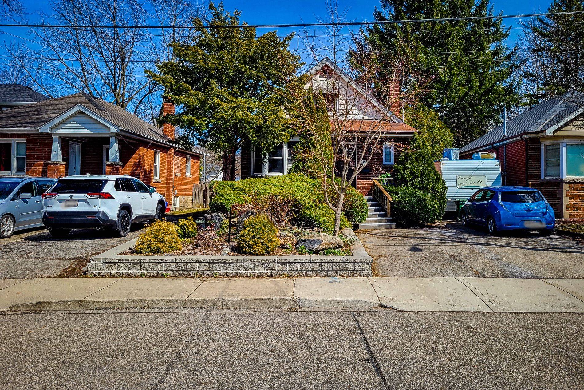 Hamilton, ON L8S 3A6,33 Norfolk ST S