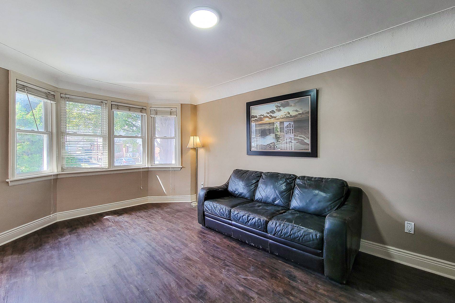 Hamilton, ON L8S 3A6,33 Norfolk ST S