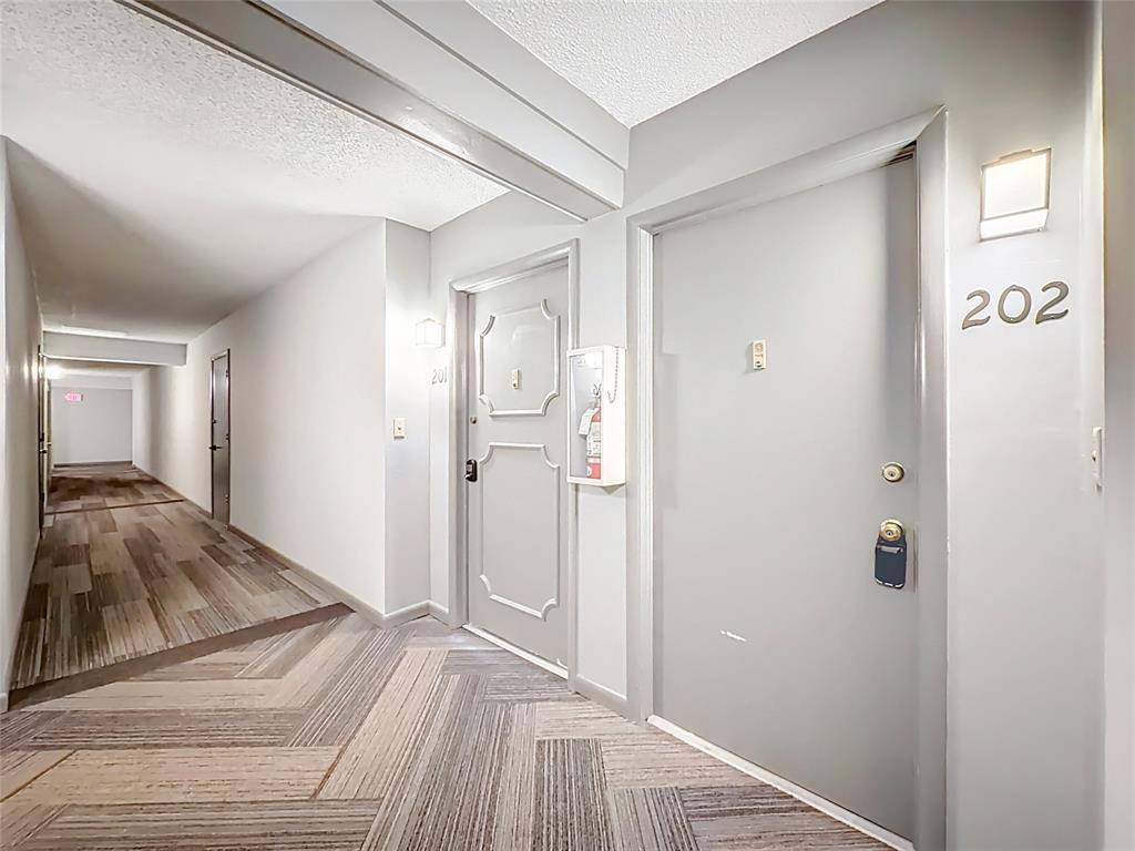 Oakland Park, FL 33311,639 W Oakland Park Blvd #202D