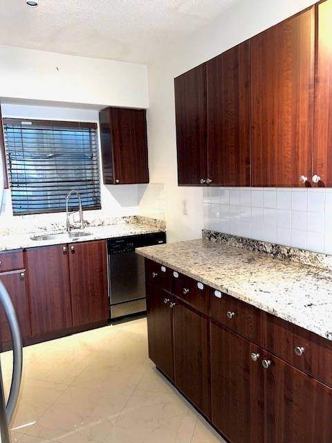 Hollywood, FL 33019,2600 S Ocean #S114